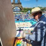 Peter Spens peint le beach-volley depuis le haut des tribunes du Stade de la Tour Eiffel/ crédit photo : Claire Smagghe