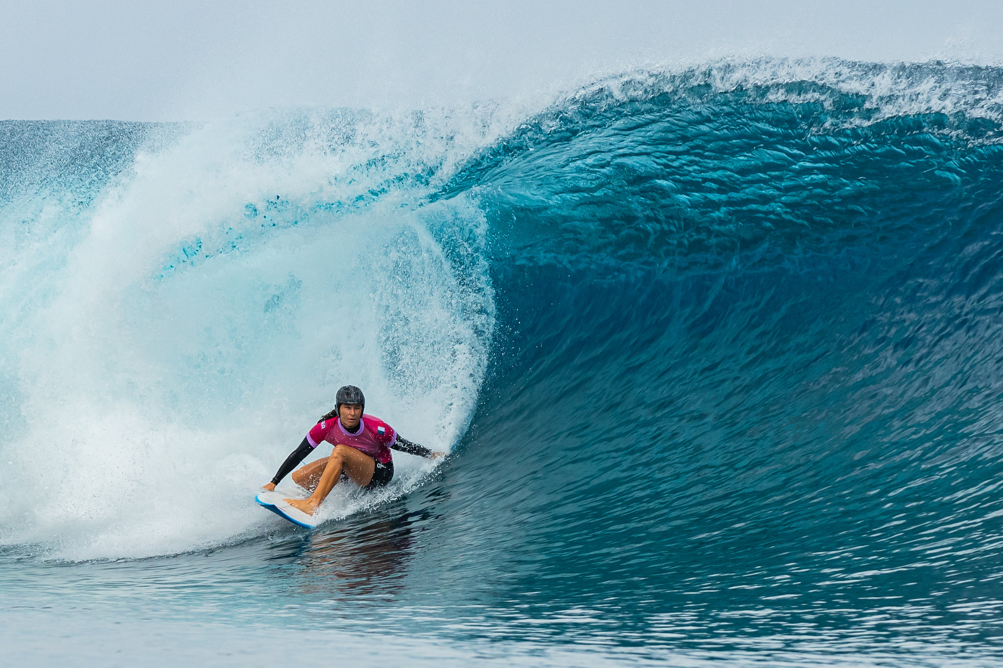 Johanne Defay participe aux JO de Paris 2024 sur la vague de Teahupo’o à Tahiti @CNOSF/KMSP