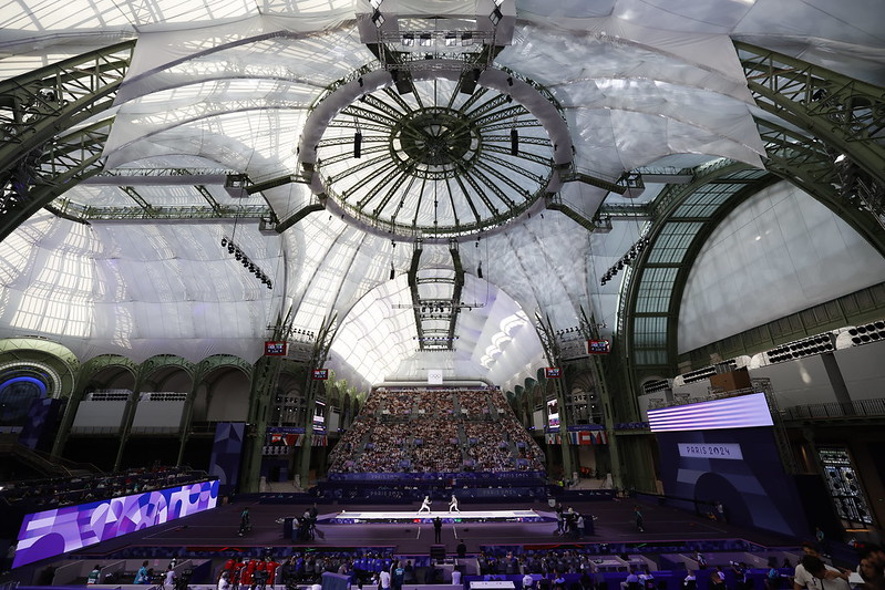 Le Grand-Palais en ébullition pendant la finale olympique opposant Manon Apithy-Brunet et Sara Balzer. @CNOSF/KMSP