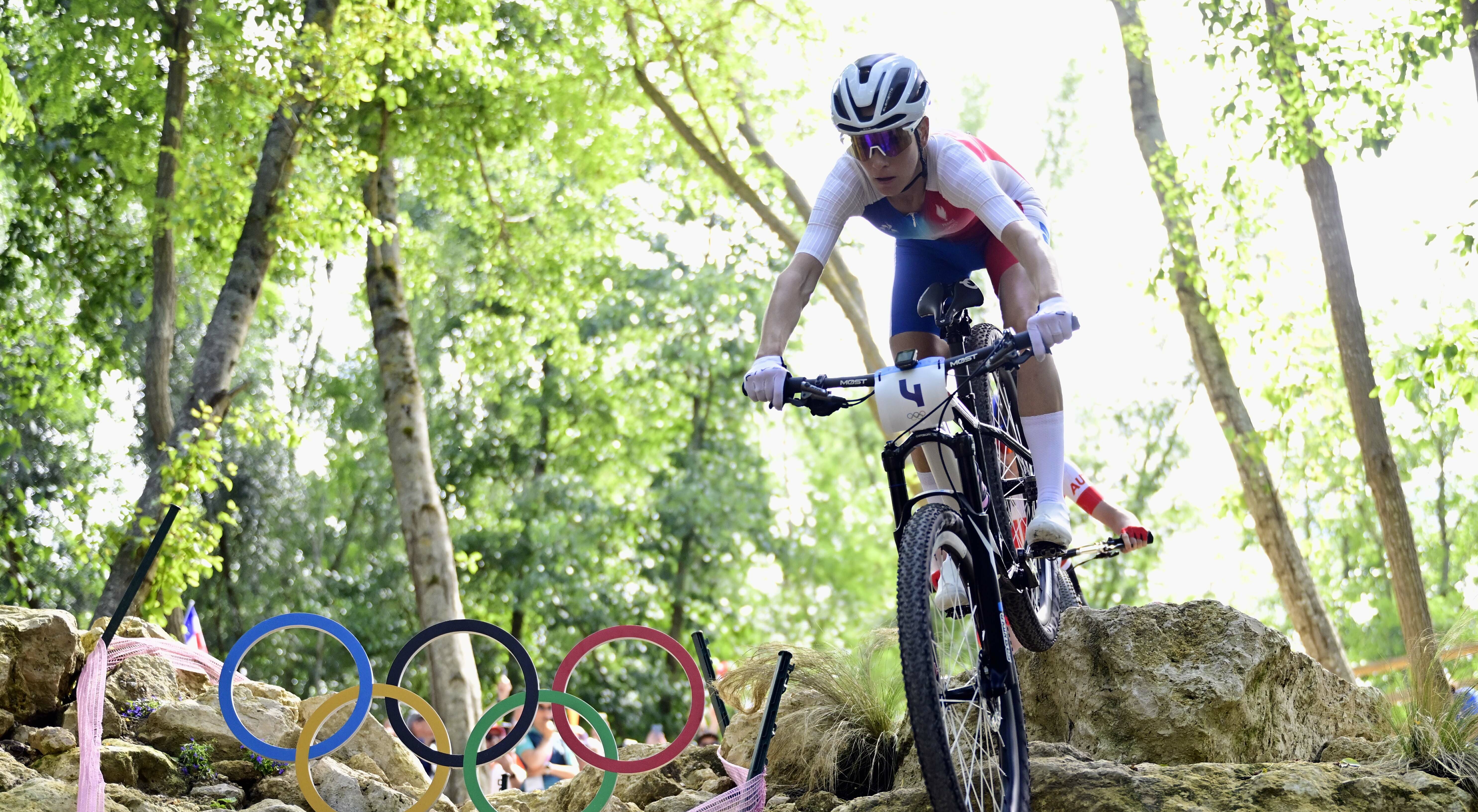 French Pauline Ferrand Prevot pictured in action during the women's cross-country cycling race of the Paris 2024 Olympic Games, at the Colline d'Elancourt climb near Paris, France on Sunday 28 July 2024. The Games of the XXXIII Olympiad are taking place in Paris from 26 July to 11 August. The Belgian delegation counts 165 athletes competing in 21 sports. BELGA PHOTO LAURIE DIEFFEMBACQ - Photo by Icon Sport