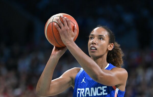 Marième Badiane lors du quart de finale des JO de Paris 2024. © CNOSF/KMSP