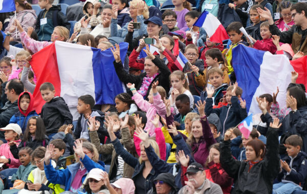 Fans react as Chiara Zenati (FRA) riding Swing Royal competes in Para Equestrian Individual Dressage Grade III during the Paralympic Games Paris 2024, at Chateau de Versailles, in Versailles, France, on September 03, 2024, Photo Cedric Lecocq / KMSP || 001837_0044 SPORT GAMES JEUX PARIS 2024 EQUITATION PARALYMPICS 2024 PARA