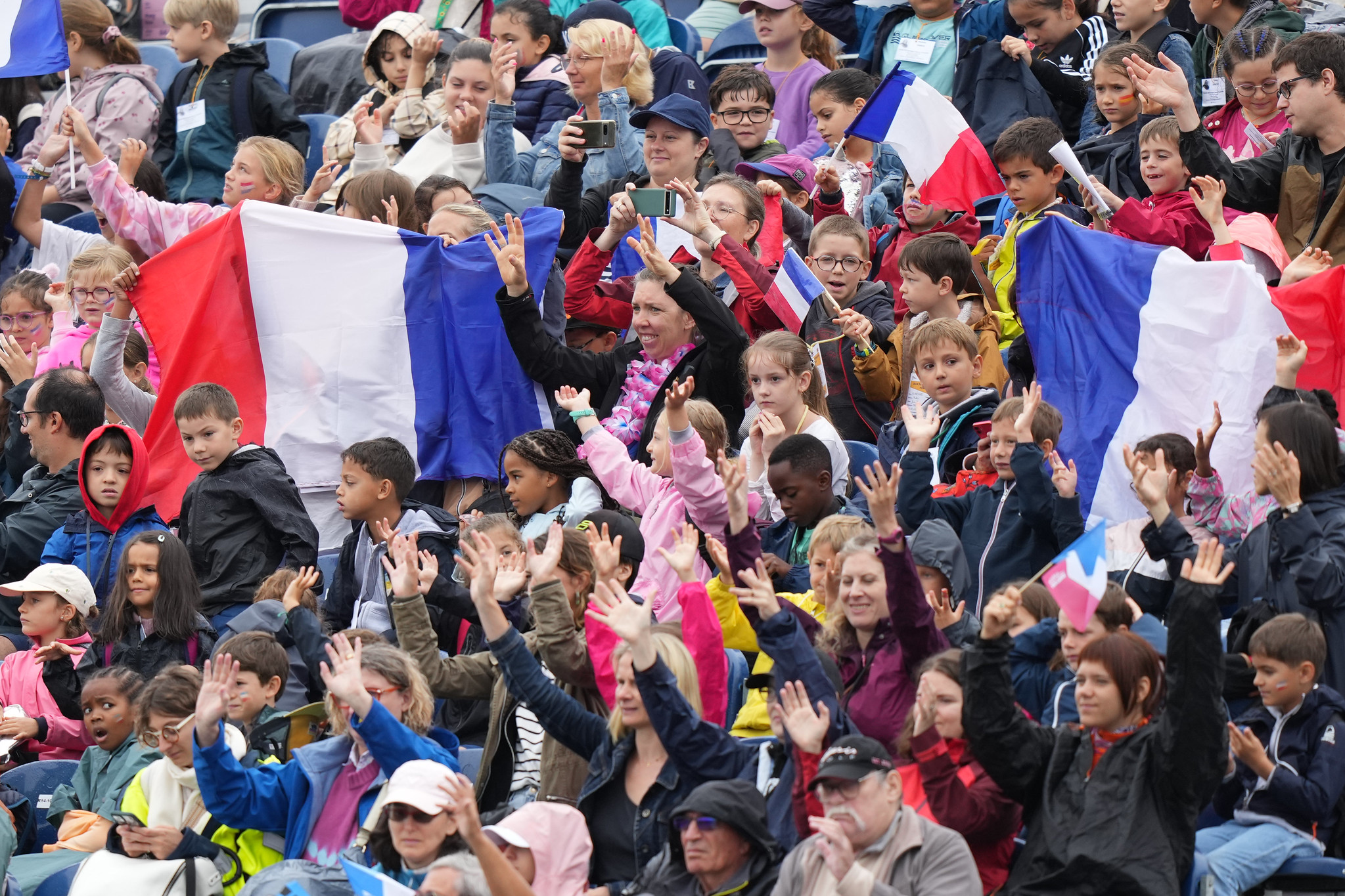 Fans react as Chiara Zenati (FRA) riding Swing Royal competes in Para Equestrian Individual Dressage Grade III during the Paralympic Games Paris 2024, at Chateau de Versailles, in Versailles, France, on September 03, 2024, Photo Cedric Lecocq / KMSP || 001837_0044 SPORT GAMES JEUX PARIS 2024 EQUITATION PARALYMPICS 2024 PARA